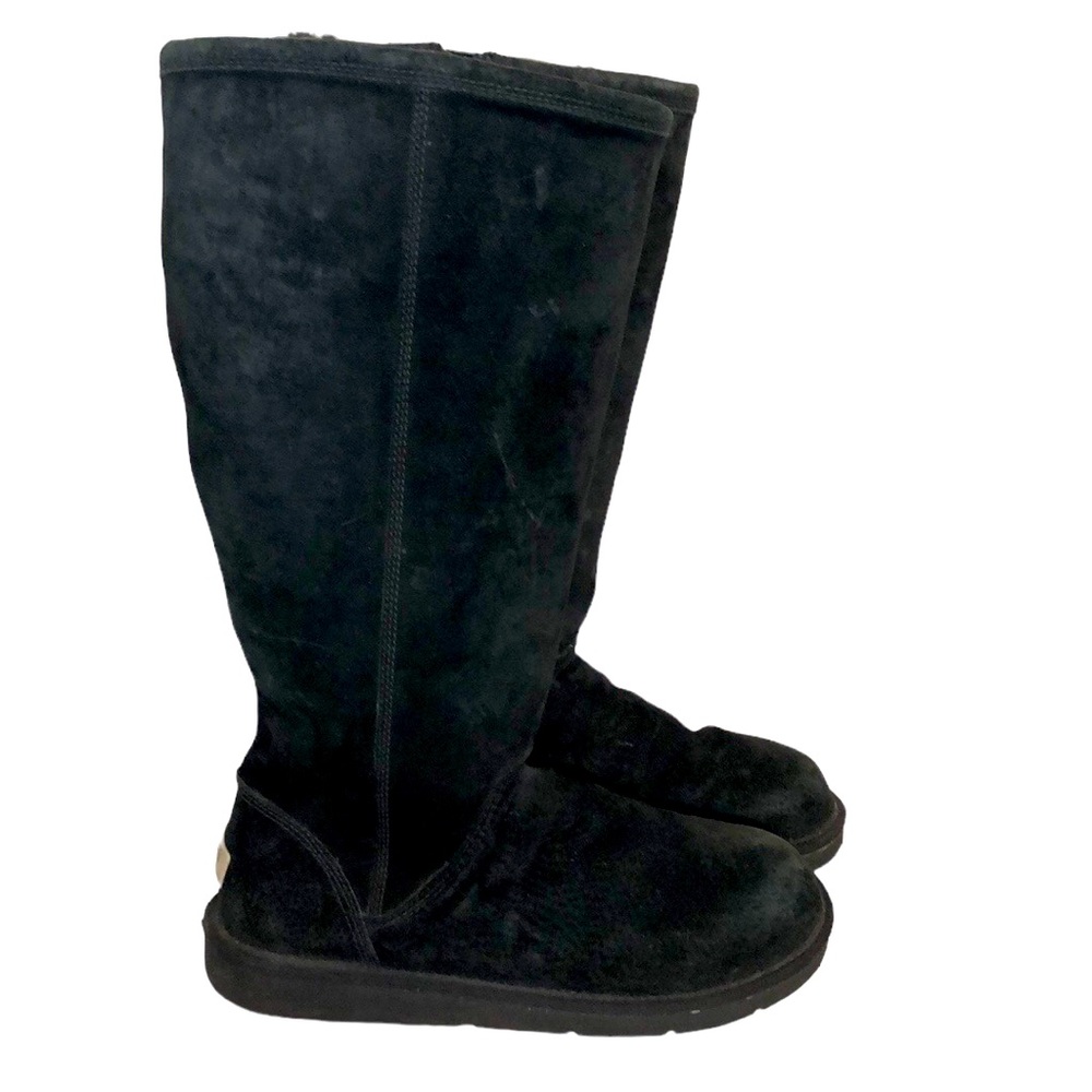 Ugg boots size 10 black with Sherpa lining comfortable, cozy, soft.